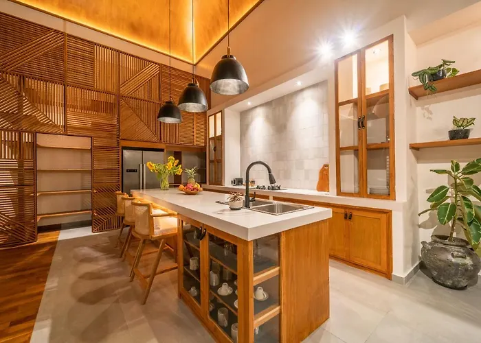 Mango 2 - Amazing 4-bdr In Berawa ! Perfect Location