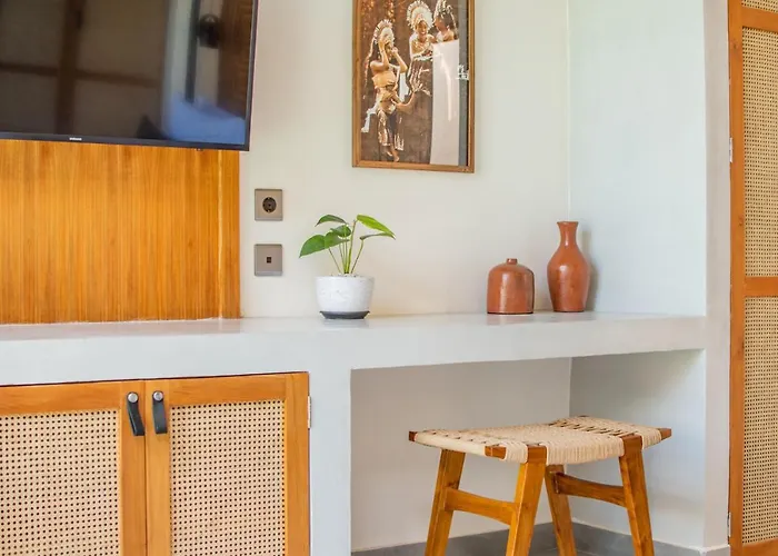Mango 2 - Amazing 4-bdr In Berawa ! Perfect Location *