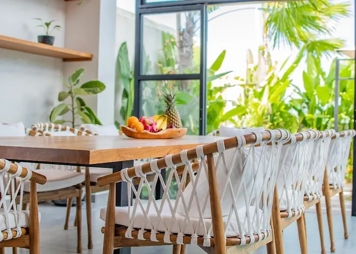 Mango 2 - Amazing 4-bdr In Berawa ! Perfect Location * Canggu (Bali)