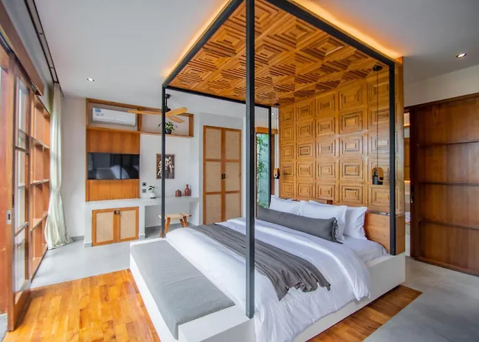 Mango 2 - Amazing 4-bdr In Berawa ! Perfect Location