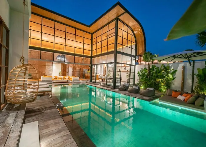 Mango 2 - Amazing 4-bdr In Berawa ! Perfect Location Villa