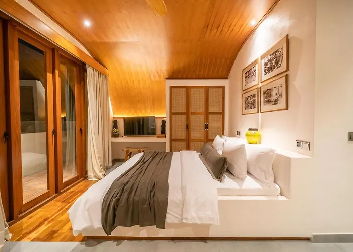 Villa Mango 2 - Amazing 4-bdr In Berawa ! Perfect Location *