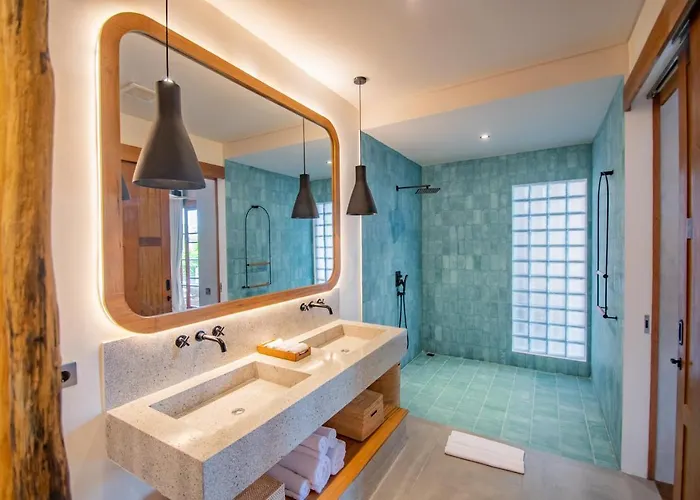 Villa Mango 2 - Amazing 4-bdr In Berawa ! Perfect Location