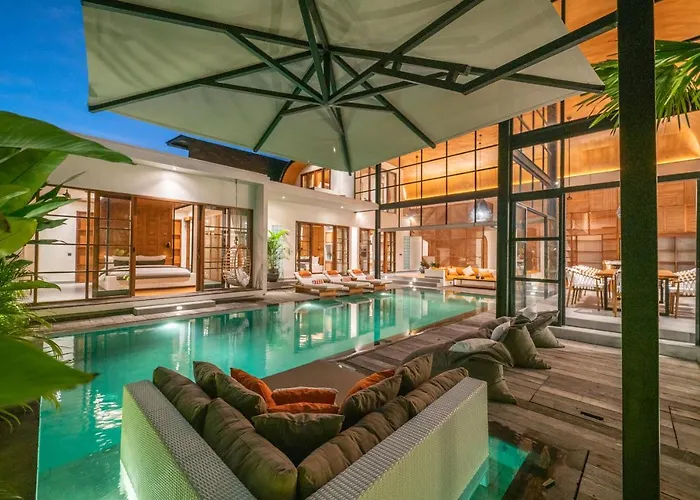 Mango 2 - Amazing 4-bdr In Berawa ! Perfect Location Canggu (Bali)