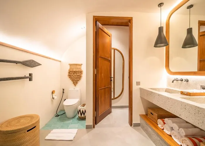 Villa Mango 2 - Amazing 4-bdr In Berawa ! Perfect Location