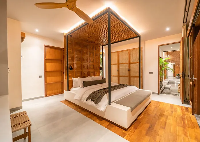 Mango 2 - Amazing 4-bdr In Berawa ! Perfect Location *